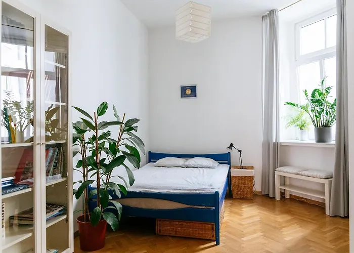 Comfortable & Spacious Center *