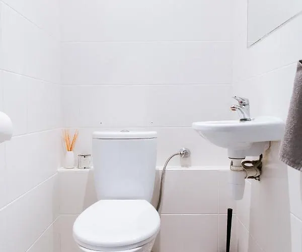 Comfortable & Spacious Center Apartman